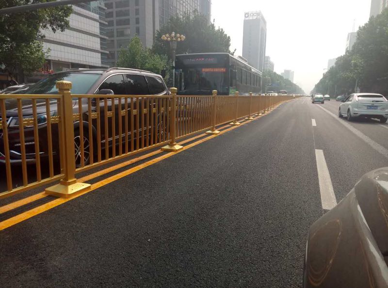 道路護欄